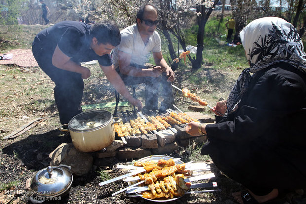 در آستانه ۱۸ فروردین روز جهانی بهداشت؛ بررسی سلامت محصولات غذایی/ از مزرعه تا سفره ایرانی ها