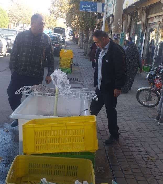 پاکسازی و جمع آوری سد معبر و صنوف غیر مجاز در خیابان های شهرستان خرمدره